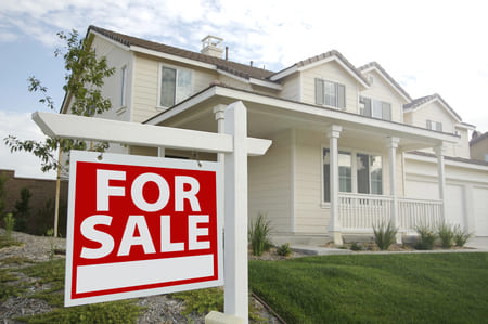How clean siding can boost curb appeal and sell your home faster